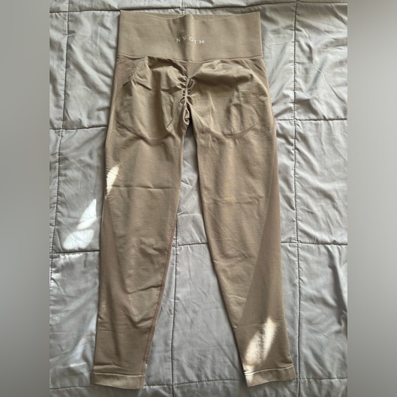 NVGTN Taupe Contour 2.0 Seamless Leggings - Picture 3 of 6